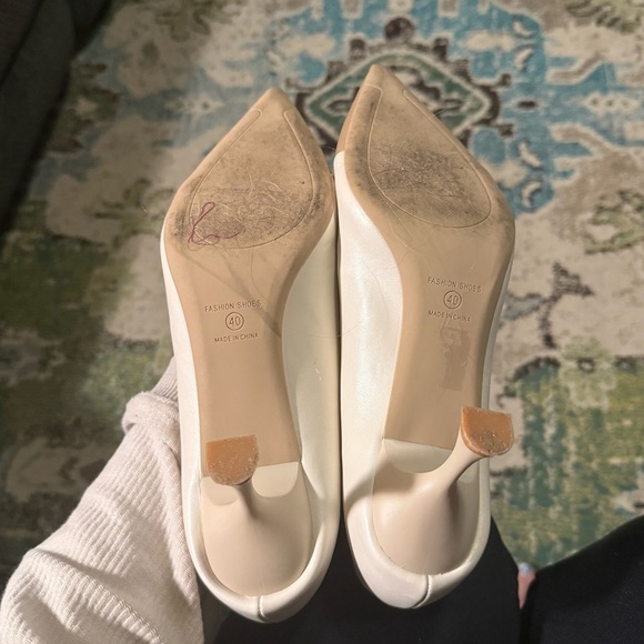 Xin Jing Two-Tone Pointed Toe Heels – Labeled Size 40 (Best Fit 7.5–8) - Picture 7 of 8